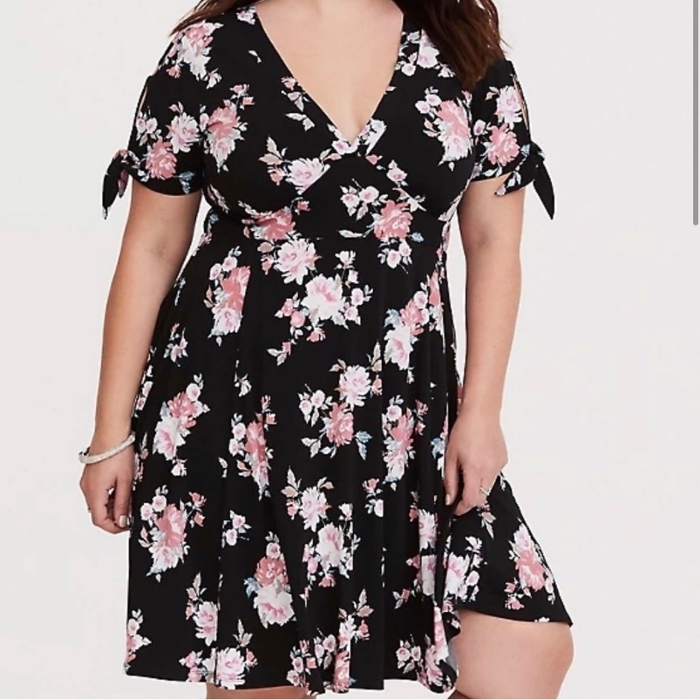 Tie Sleeve Floral Skater Dress Torrid